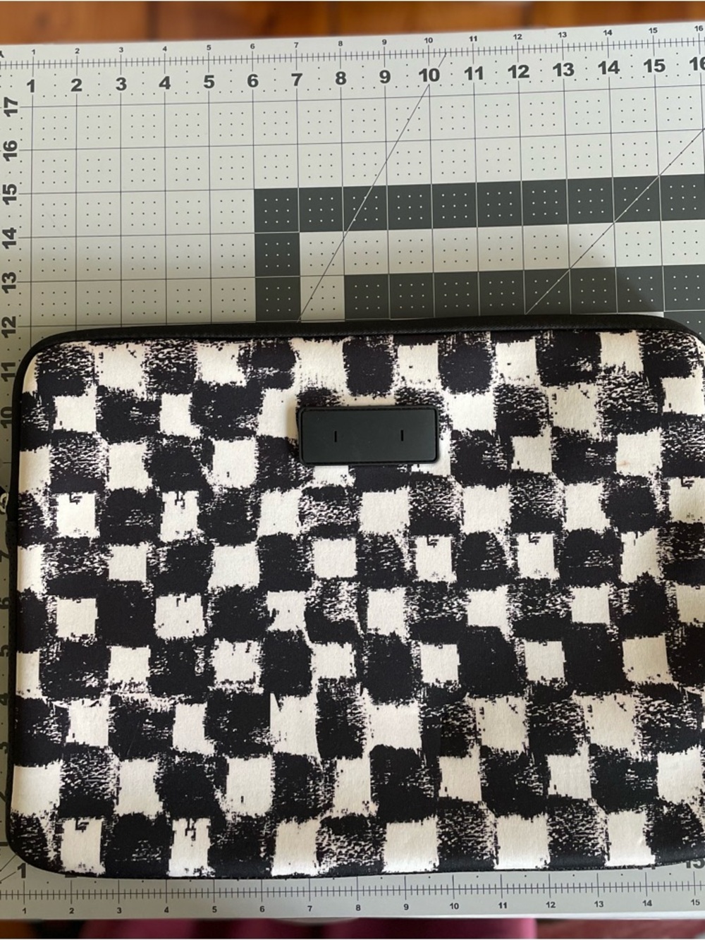 Nicole Miller Novelty Print Lap Top Padded Sleeve 12" x 16" ECU